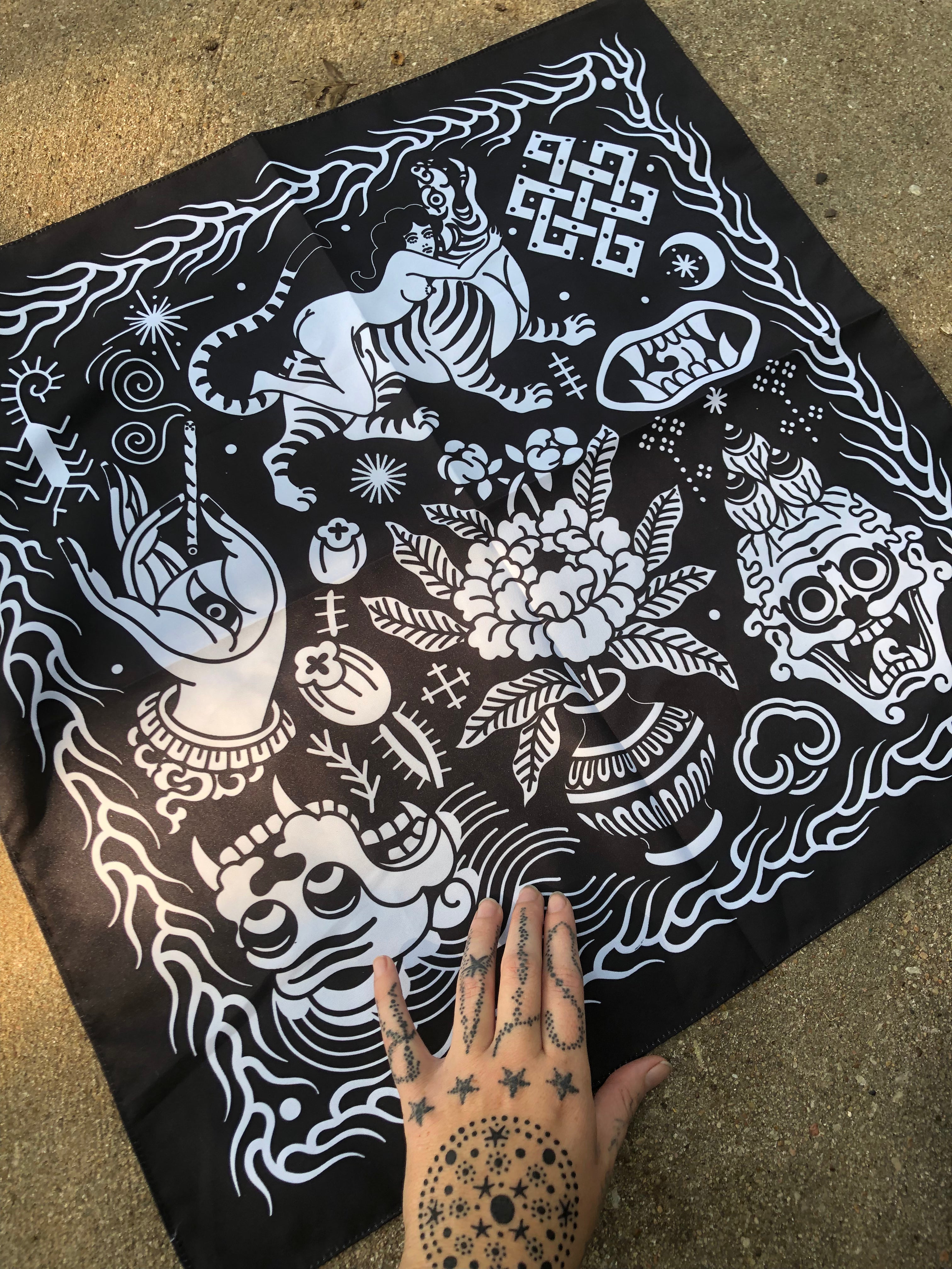 flash art bandana